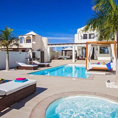 Playa Blanca Sleeps 6 Pool Air Con Wifi * Playa Blanca (Lanzarote)