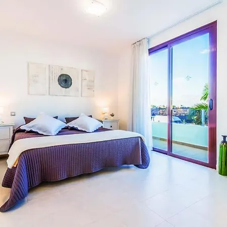 Playa Blanca Sleeps 6 Pool Air Con Wifi Playa Blanca